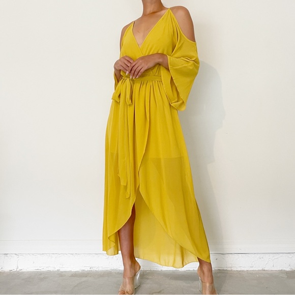 Mustard yellow ruffle shoulderless maxi dress - Picture 3 of 7